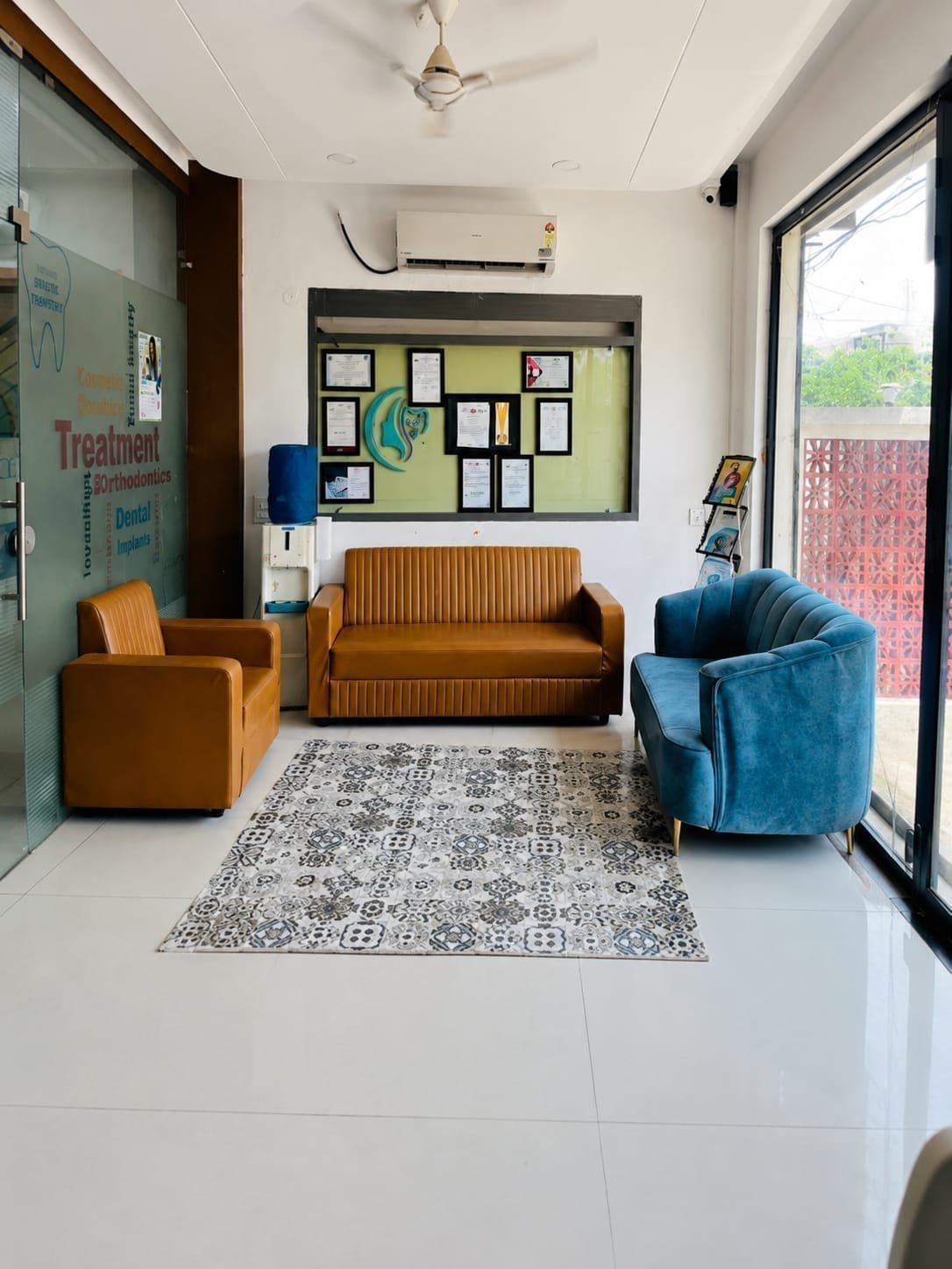 Premium reception and waiting lounge at The DentalBrace Clinic 196, Bibi Wala Rd Bathinda — comfortable modern patient waiting area with elegant interior design